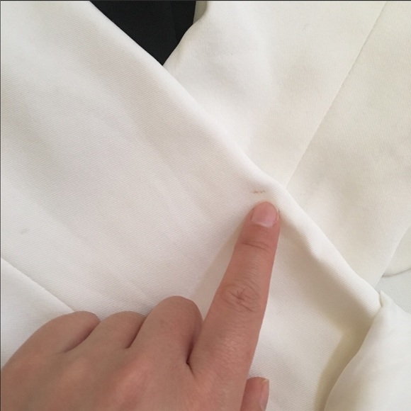 Agaci - White Blazer with Black Lapel - Picture 6 of 8